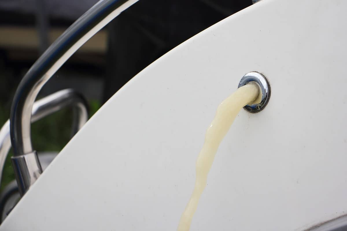 Best Bilge Pumps - uncensoredsailing.com